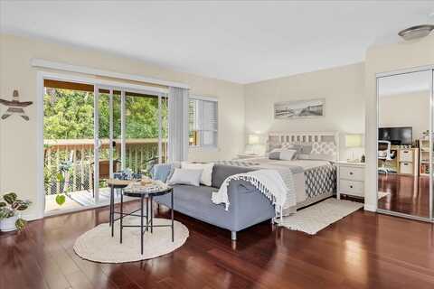 300 Glenwood CIR 291, MONTEREY, CA 93940