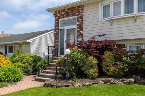 563 Long Beach Road, Island Park, NY 11558