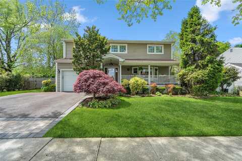 110 Cayuga Place, Jericho, NY 11753