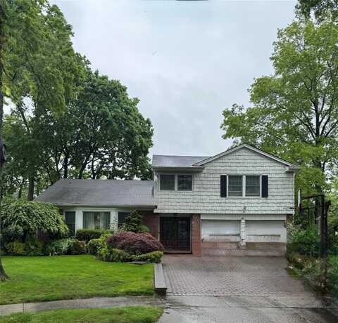 60 Nottingham Court, Manhasset Hills, NY 11040