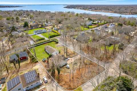 7 Locust Street, Hampton Bays, NY 11946