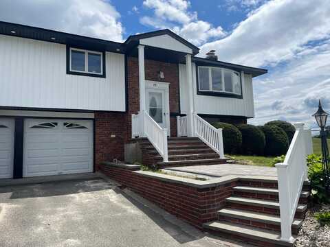 89 Harvest Lane, Commack, NY 11725