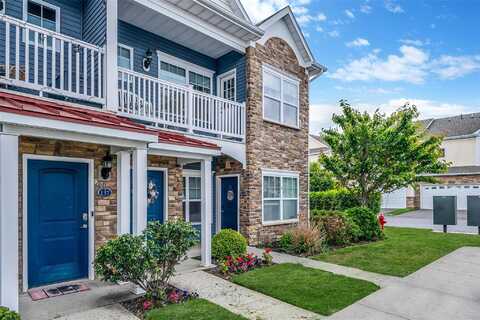 135 Rosebud Court, Patchogue, NY 11772