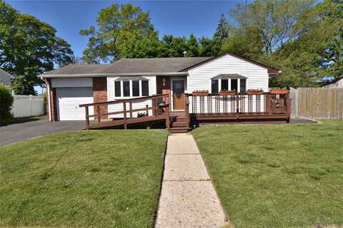 324 W 16th Street, Deer Park, NY 11729
