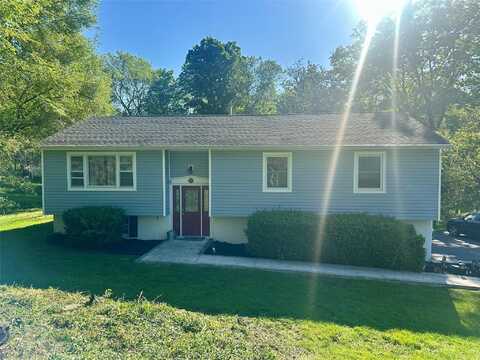 1 Darren Drive, Campbell Hall, NY 10916