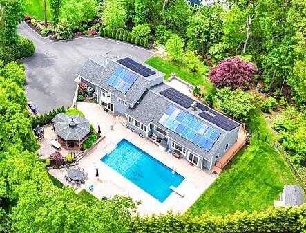 69 Bankside Drive, Centerport, NY 11721