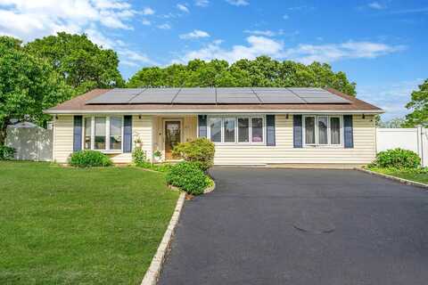 25 Biscayne Drive, Selden, NY 11784