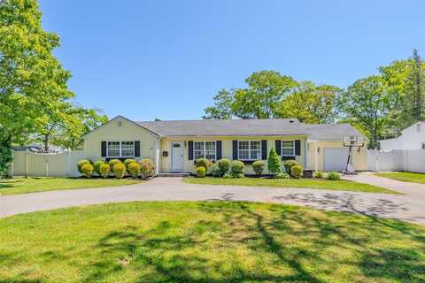 39 Harned Road, Commack, NY 11725