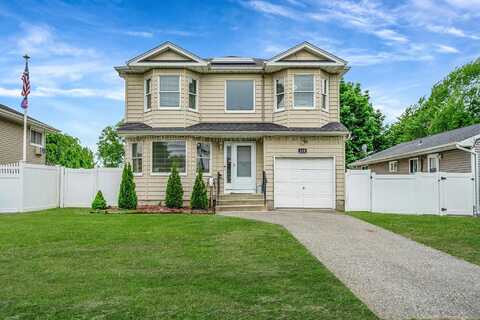 130 W 7th Street, Deer Park, NY 11729