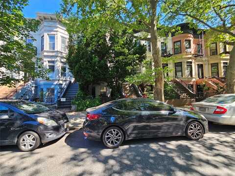 33 Hawthorne Street, Brooklyn, NY 11225