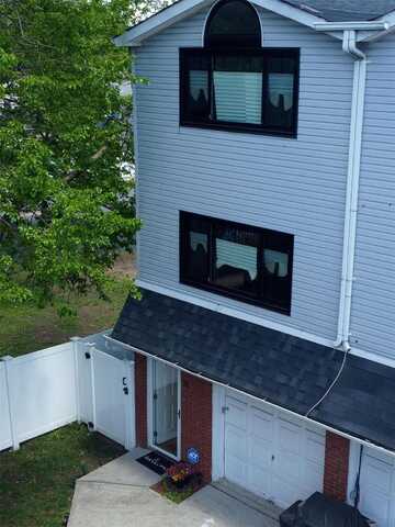 31 Charles Place, Staten Island, NY 10303