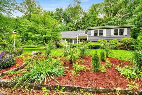 83 Sherwood Road, Cortlandt Manor, NY 10567