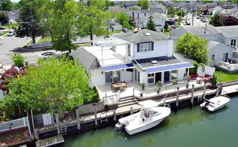 58 W Lido Prom, Lindenhurst, NY 11757