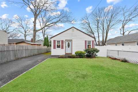 58 11th Street, Ronkonkoma, NY 11779