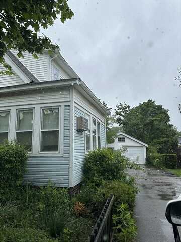 124 Manomet St, Brockton, MA 02301