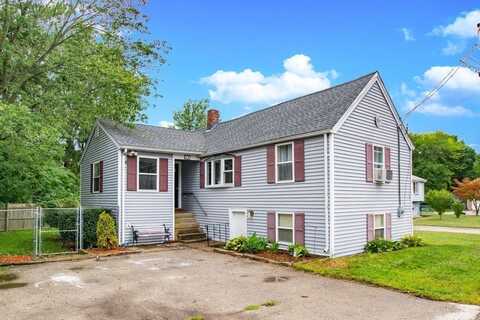 30 Deering Sq, Rockland, MA 02370