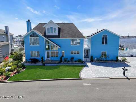 3504 Churchill Drive, Toms River, NJ 08753