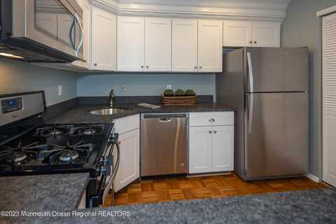 90 Quince Court, Red Bank, NJ 07701