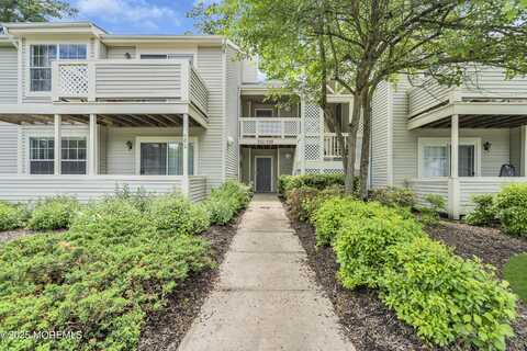 568 Applewood Court, Howell, NJ 07731