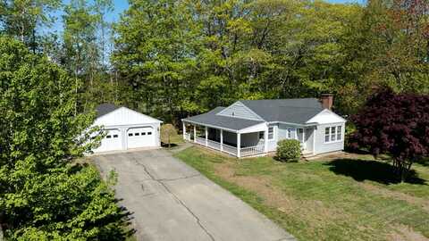 24 Chapel Street, Boothbay, ME 04537