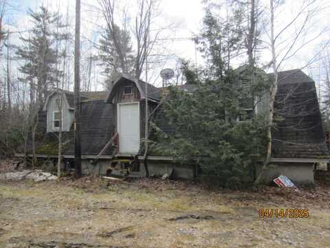 40 Cookson Drive, Kenduskeag, ME 04450