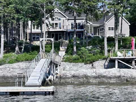 258 Gun Point Road, Harpswell, ME 04079