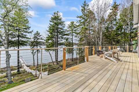258 Gun Point Road, Harpswell, ME 04079