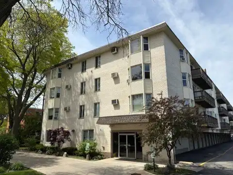 8232 NILES CENTER Road, Skokie, IL 60077