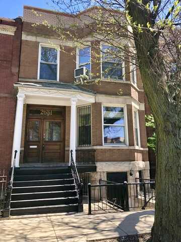 2631 N Sheffield Avenue, Chicago, IL 60614