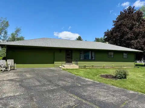 270 W Margaret Fuller Road, Oregon, IL 61061