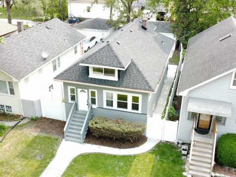 9 S 21st Avenue, Maywood, IL 60153