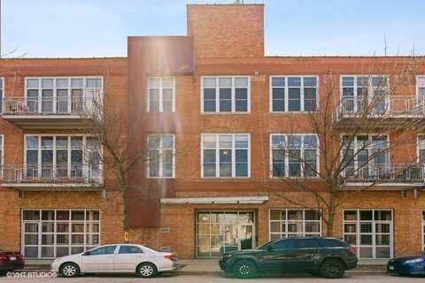 2111 W Churchill Street, Chicago, IL 60647