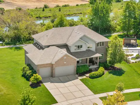 22709 Stanford Drive, Frankfort, IL 60423