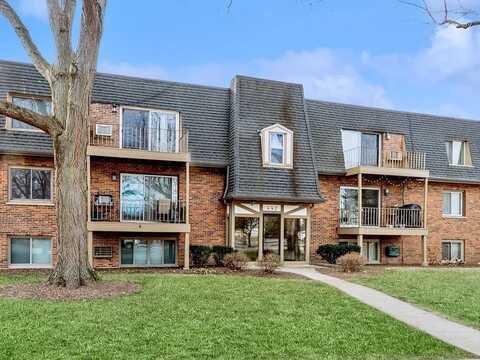 447 Cavalier Court, West Dundee, IL 60118