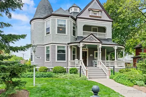 706 Douglas Avenue, Elgin, IL 60120