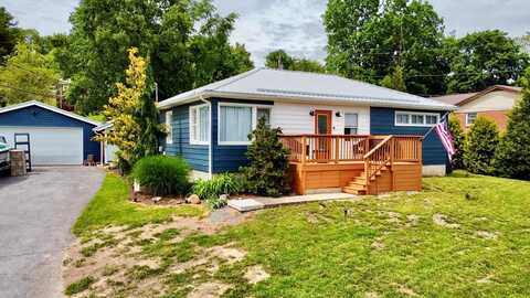 143 Wintergreen Street, BLUEFIELD, WV 24701