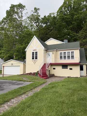 1904 College Ave, BLUEFIELD, WV 24701