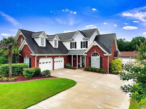 1103 Blackbriar Circle, Hartselle, AL 35640