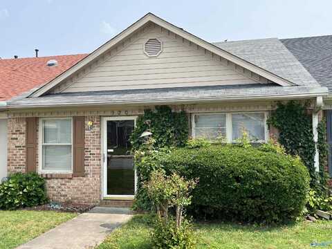 320 Chestnut Street, Hartselle, AL 35640