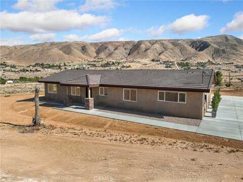 9641 Buena Vista Street, Apple Valley, CA 92308
