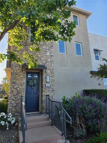 40 Meridian Drive, Aliso Viejo, CA 92656