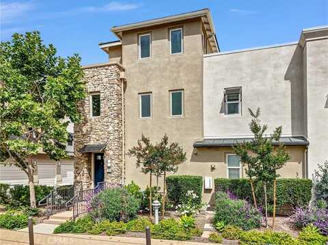 40 Meridian Drive, Aliso Viejo, CA 92656