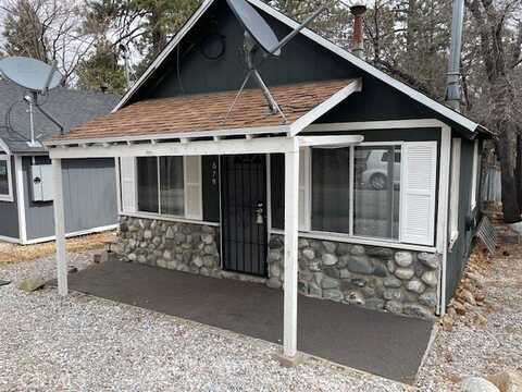 679 Sunset Lane, Sugarloaf, CA 92386