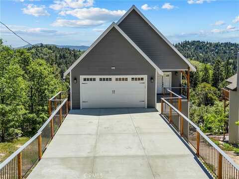 851 Madera Lane, Lake Arrowhead, CA 92352