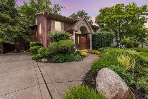 13817 Lakewood Heights Boulevard, Lakewood, OH 44107