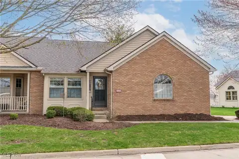 3645 Glen Eagles Boulevard, Green, OH 44685