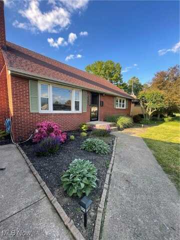 1311 High Street, Louisville, OH 44641