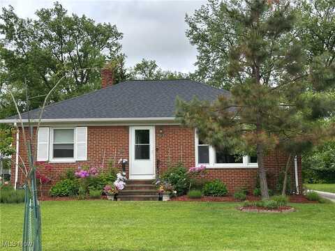 2212 E 290th Street, Wickliffe, OH 44092