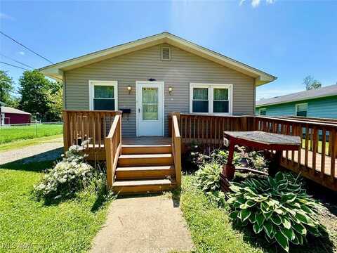 98 Leslie Street, Geneva, OH 44041