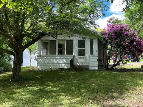 1515 Grand Boulevard, Barberton, OH 44203